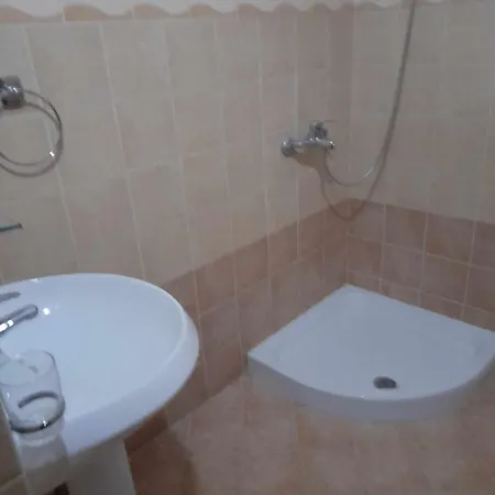 Tina's Gjirokastra